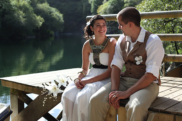 appleBimages_Cornish-Tipi-Weddings-Lake-Phoptographer_0820