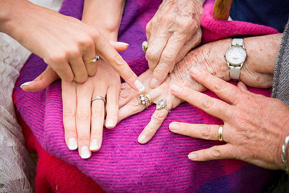 appleBimages-Cornish-Tipi-Weddings-Photographer-9352