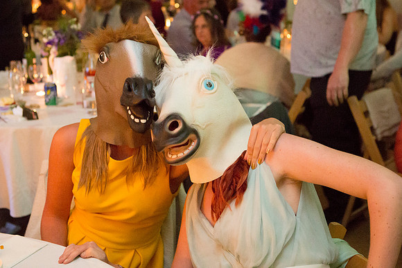 appleBimages_cornis-Tipi-Weddings-Photographer-evening-guests-horses