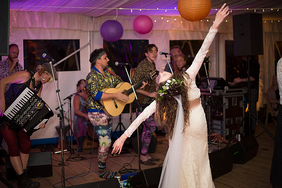 appleBimages-Cornish-Tipi-Weddings-Photographer-8457
